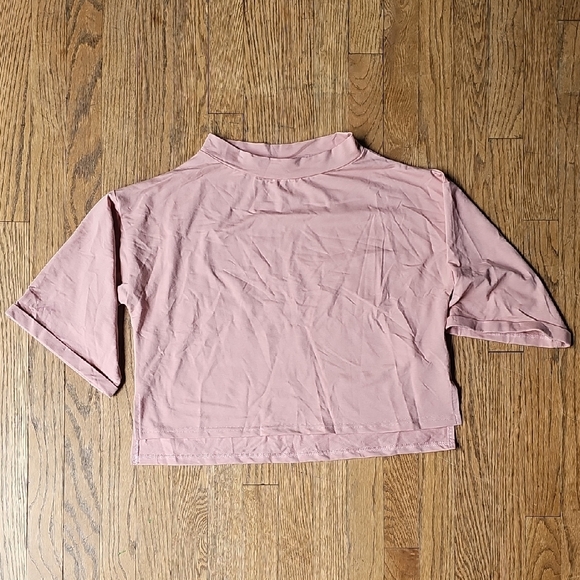 Tops - Women's Pink Boxy Crop Top Size M